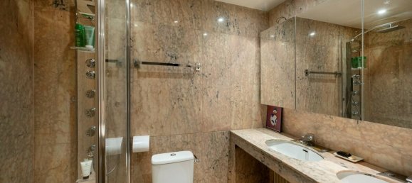 4 bedrooms Castles in Neuilly-sur-Seine, France No. 169403 11