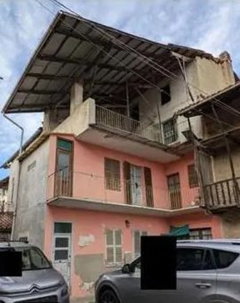 7 rooms House in Piverone, Italy No. 277403