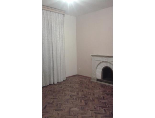 Дом с 4 комнатами в Кампи Бизенцио, Италия № 252569