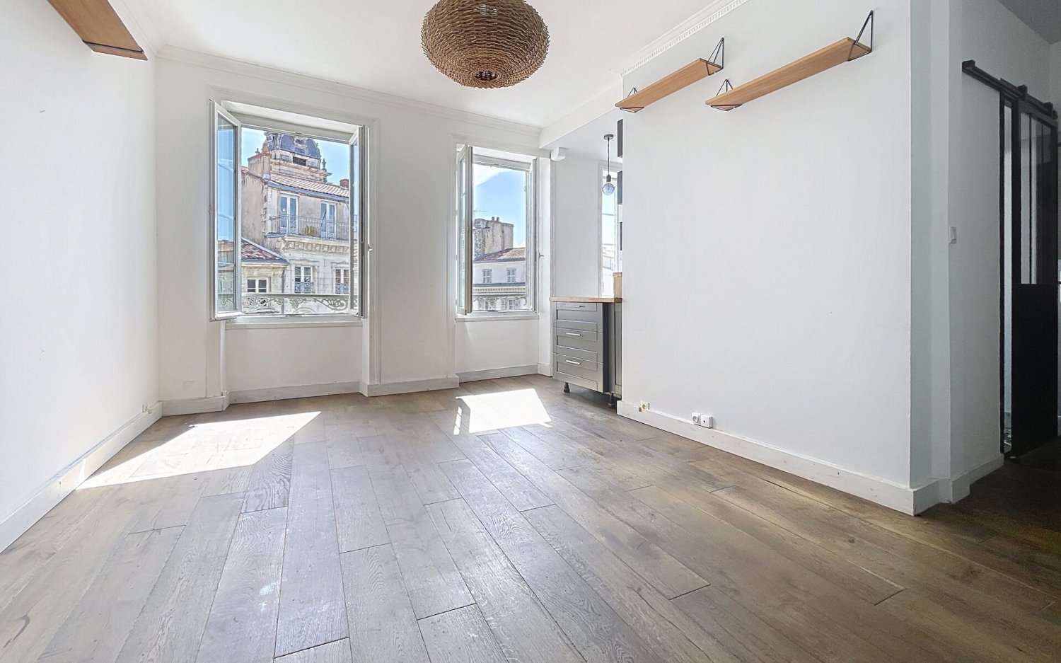 Квартира с 3 комнатами в Ла-Рошель, Франция № 338097