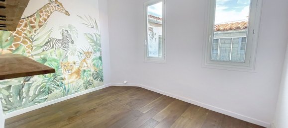 Квартира с 3 комнатами в Ла-Рошель, Франция № 338097 5