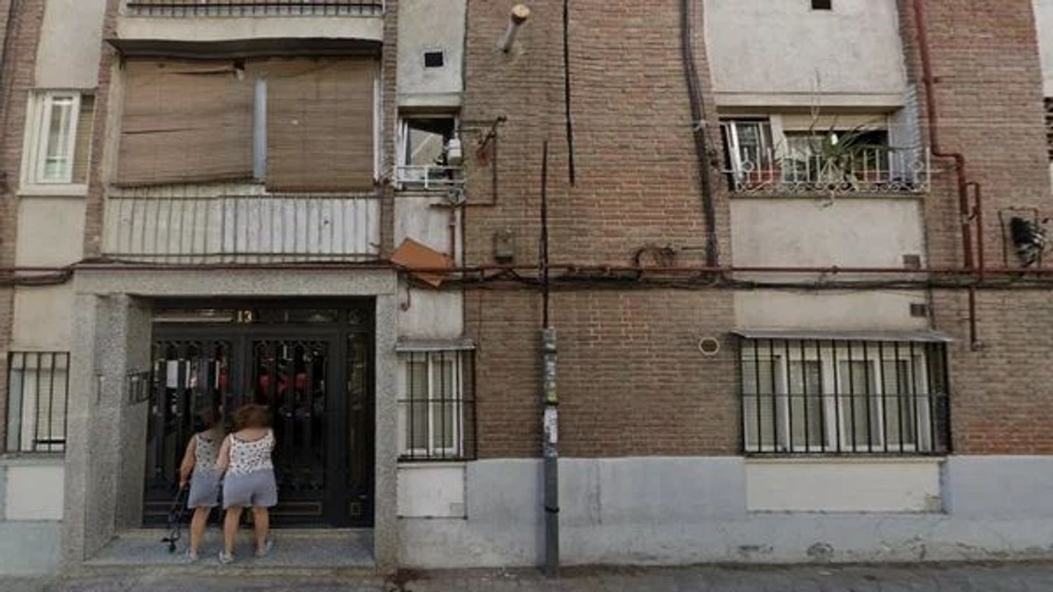 Apartamento de 2 dormitorios en Madrid, Spain No. 184299