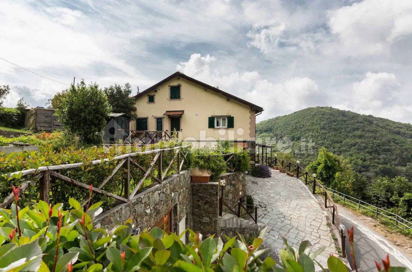 3 bedrooms Villa in Varazze, Italy No. 183683