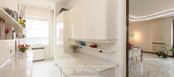 10 bedrooms Apartment in Rome, Italy No. 312737 23