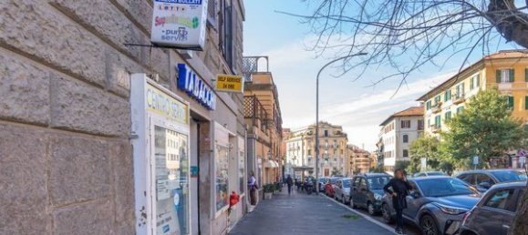 Propriété commerciale à Rome, Italy 24m² No. 220139 11