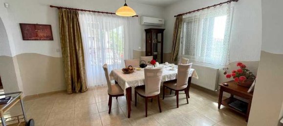 4 bedrooms Villa in Tala, Cyprus No. 82803 8