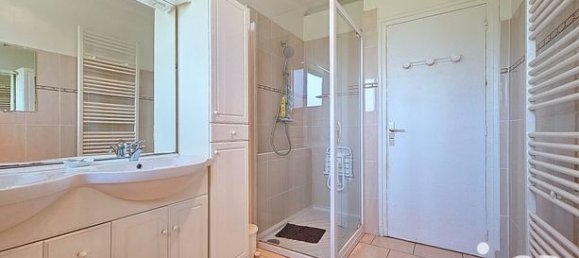 Casa de 3 dormitorios en Yonne, France No. 307761 12