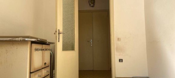 6 bedrooms Apartment in Fossato di Vico, Italy No. 293139 5