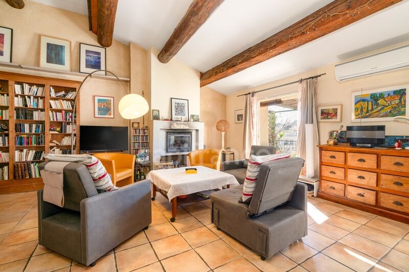 Apartamento de 2 dormitorios en Sete, France No. 299366