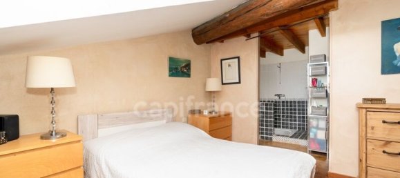 Apartamento de 2 dormitorios en Sete, France No. 299366 5