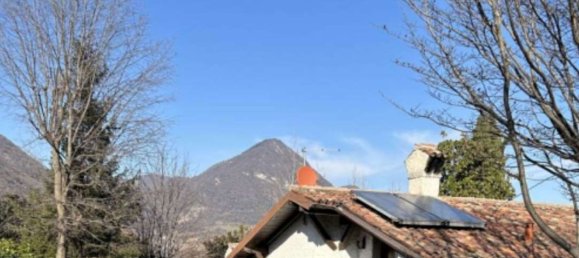 23 rooms Villa in Erba, Italy No. 2839 8