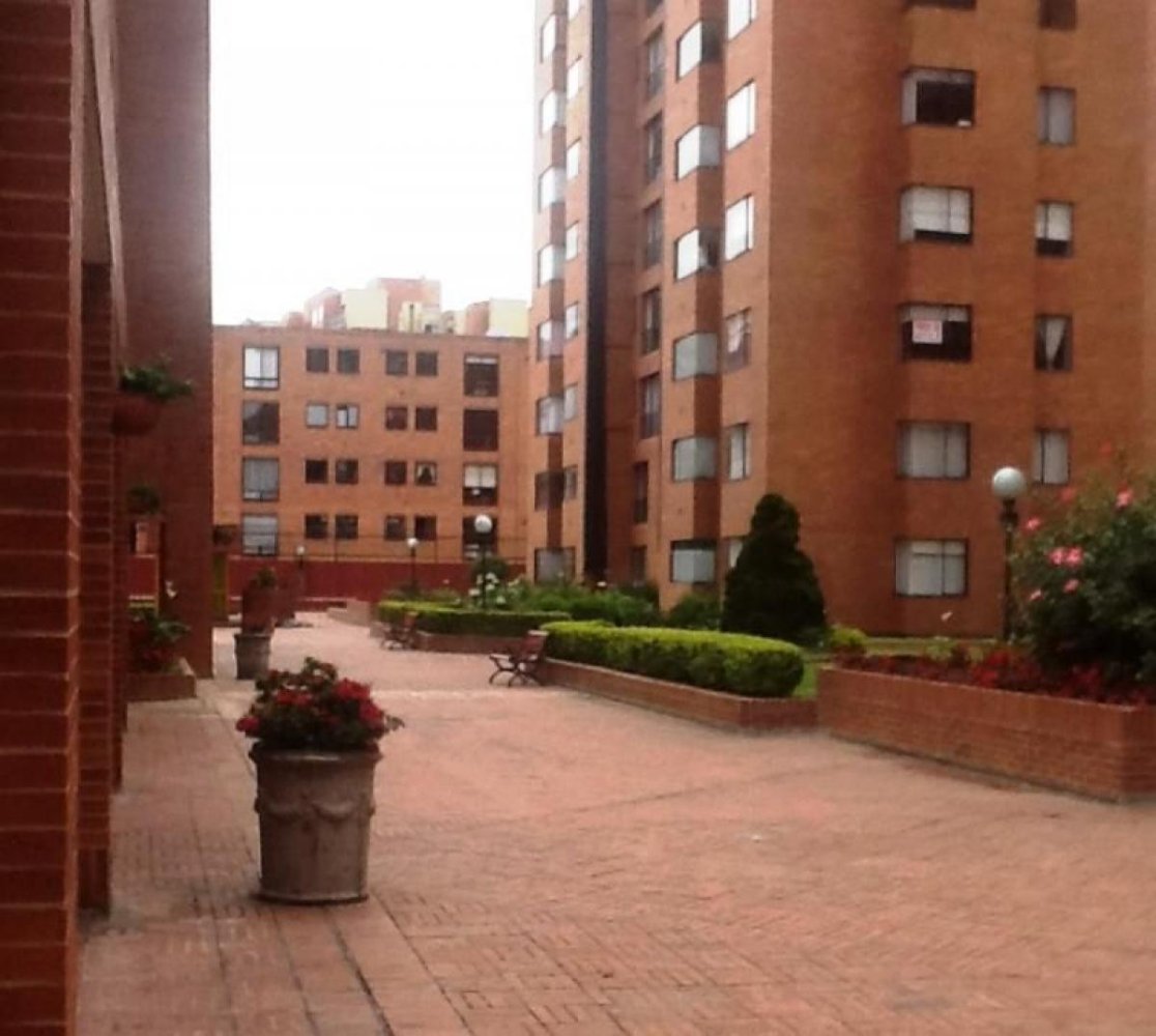 Дом с 3 спальнями в Богота, Колумбия № 14027