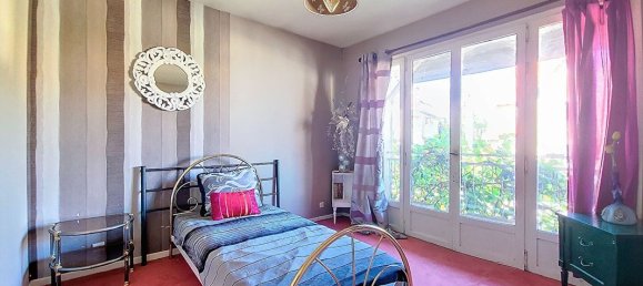 Дом с 5 спальнями в Комб-ла-Виль, Франция № 175699 19