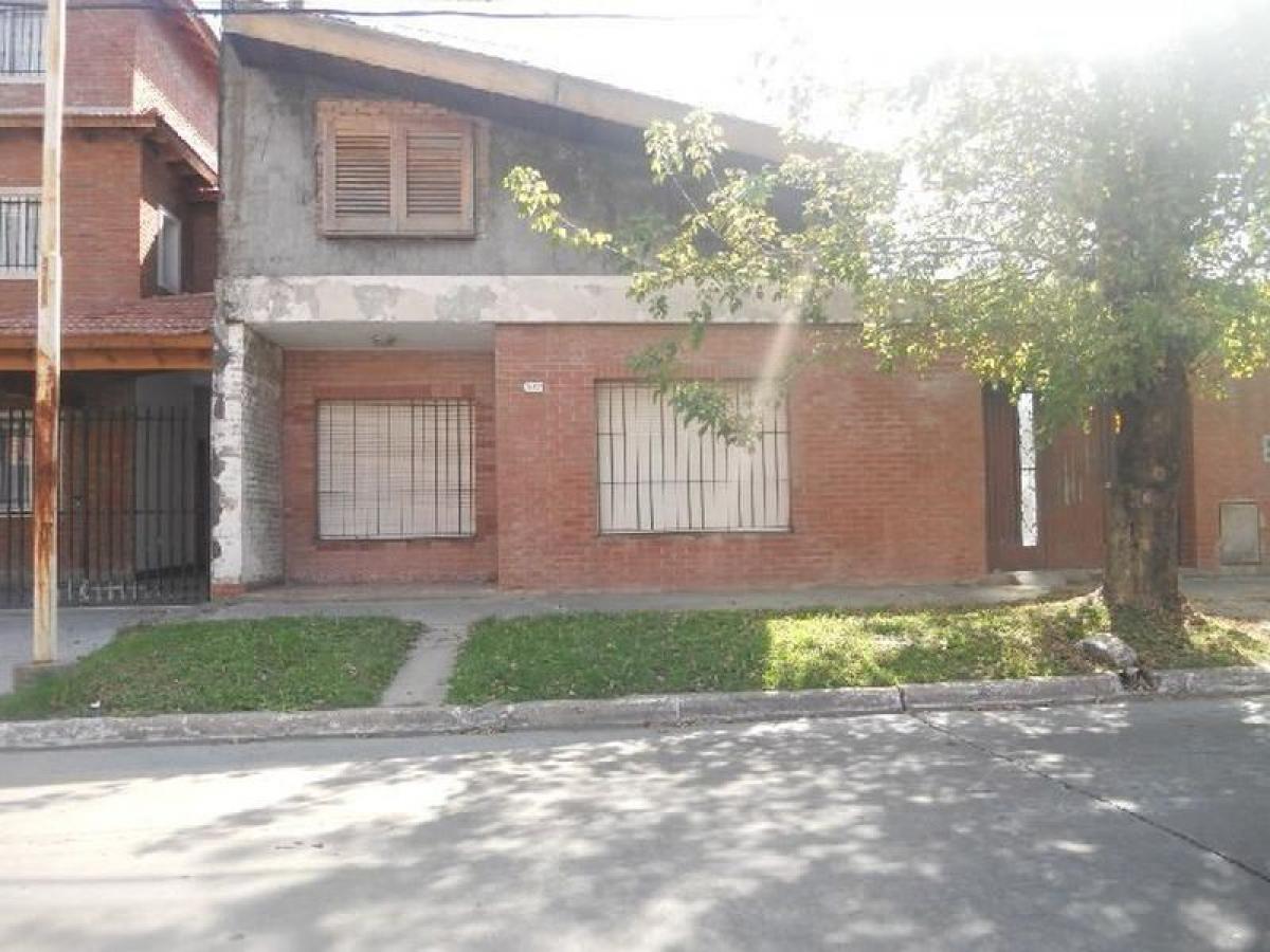 3 bedrooms House in San Miguel, Argentina No. 86350