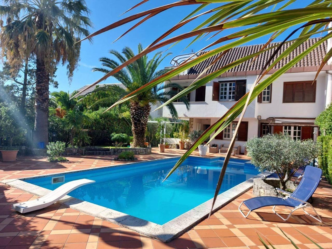 7 rooms Villa in Rende, Italy No. 118369