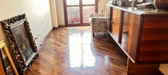 5 bedrooms Apartment in Modena, Italy No. 327807 17