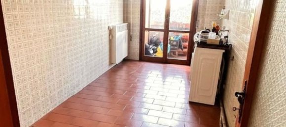 5 bedrooms Apartment in Modena, Italy No. 327807 11