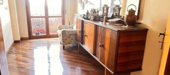 5 bedrooms Apartment in Modena, Italy No. 327807 16