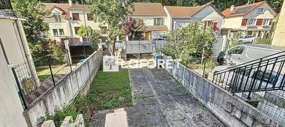 2 bedrooms House in Villejuif, France No. 185627 2