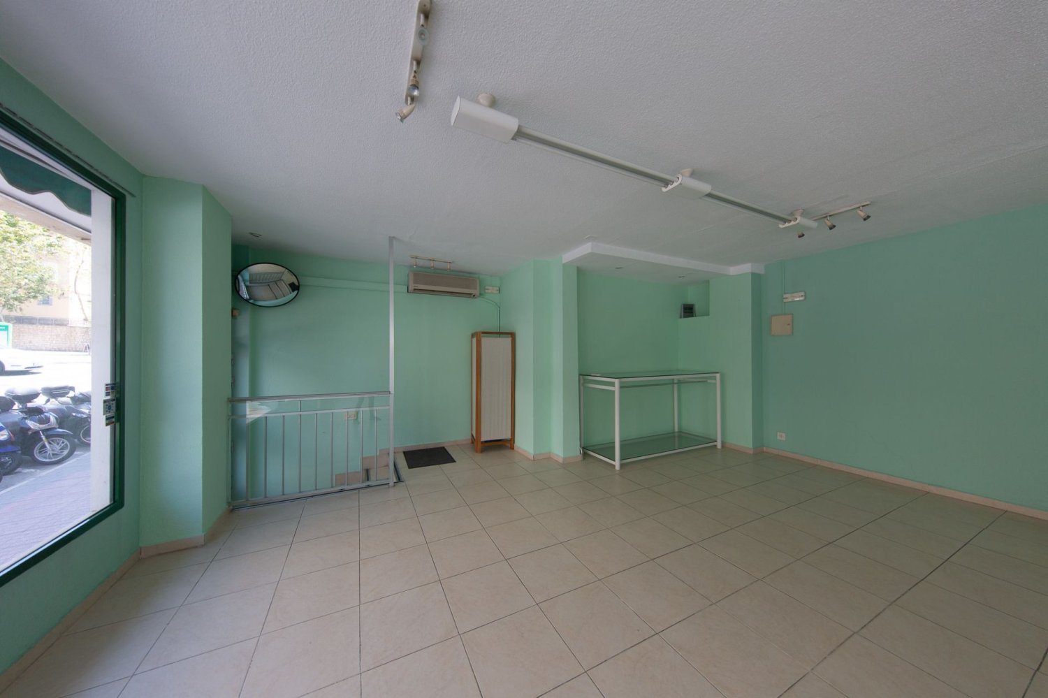 Коммерческая недвижимость 80м² в Бенидорм, Испания № 184352