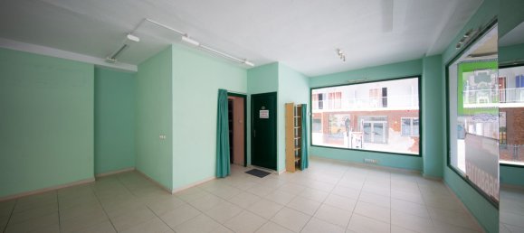 Коммерческая недвижимость 80м² в Бенидорм, Испания № 184352 12