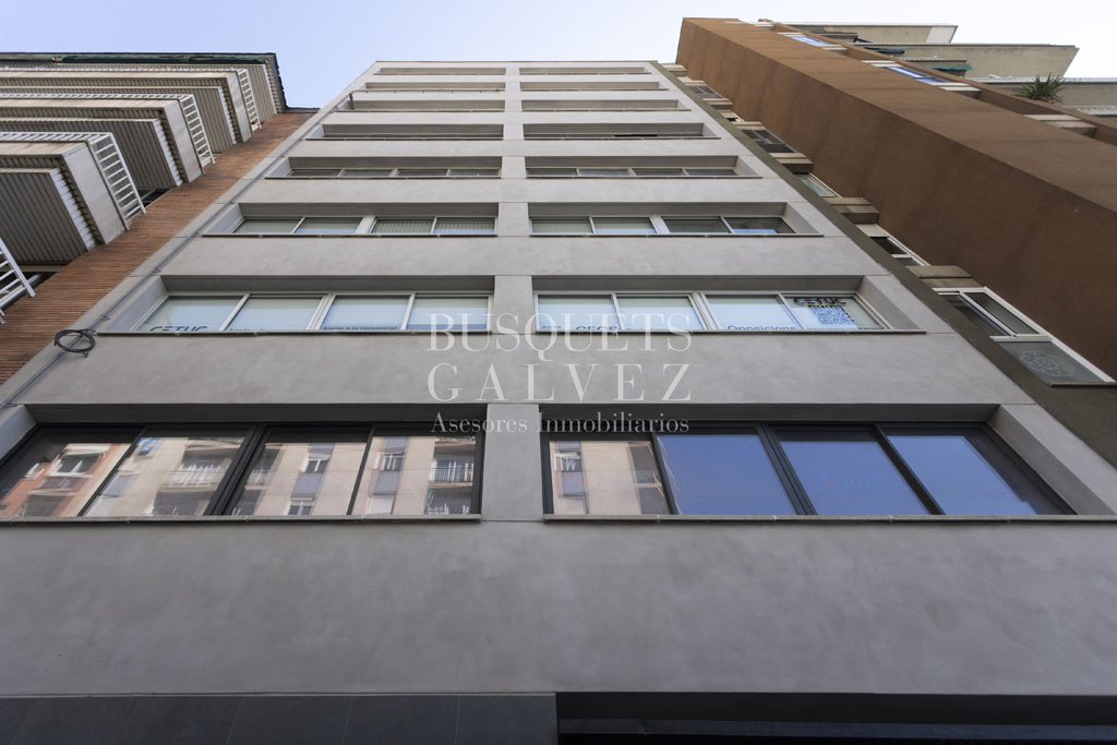 285m² Office in Sant Marti, Spain No. 77997