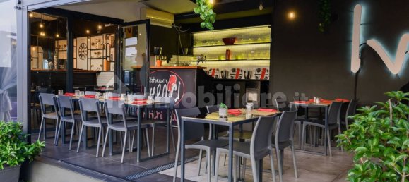 Propiedad comercial de 1 habitación en Rome, Italy No. 212912 16