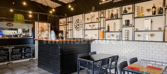 Propiedad comercial de 1 habitación en Rome, Italy No. 212912 10