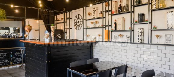 Propiedad comercial de 1 habitación en Rome, Italy No. 212912 11