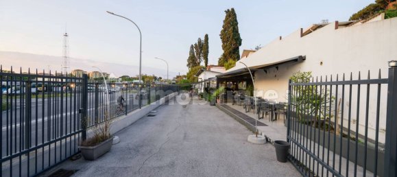 Propiedad comercial de 1 habitación en Rome, Italy No. 212912 25