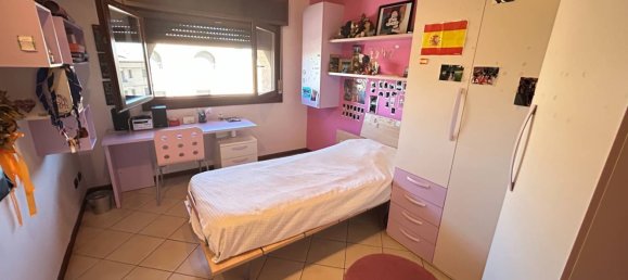 Apartamento de 7 dormitorios en Mirandola, Italy No. 370520 12