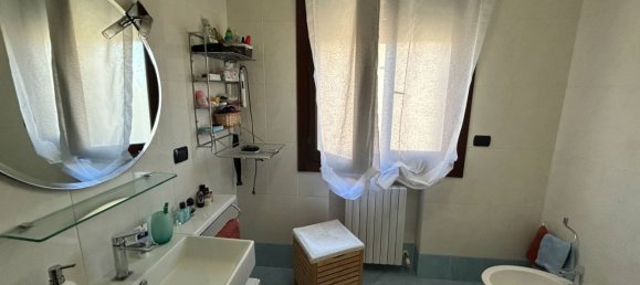 Apartamento de 7 dormitorios en Mirandola, Italy No. 370520 10