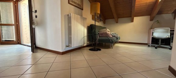 Apartamento de 7 dormitorios en Mirandola, Italy No. 370520 11