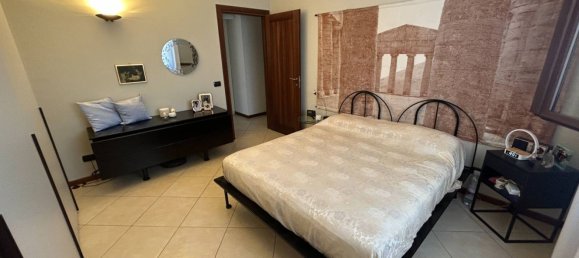Apartamento de 7 dormitorios en Mirandola, Italy No. 370520 9