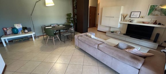 Apartamento de 7 dormitorios en Mirandola, Italy No. 370520 2