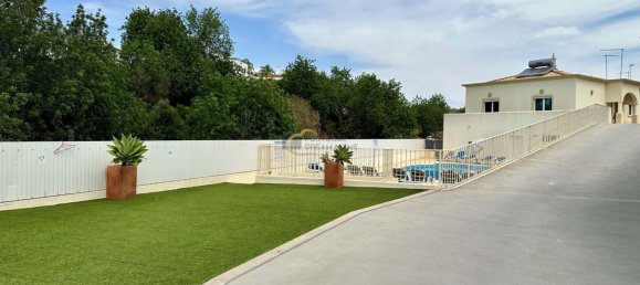 3 bedrooms House in Guia, Portugal No. 30819 5