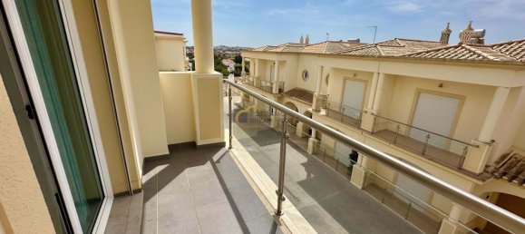 3 bedrooms House in Guia, Portugal No. 30819 15