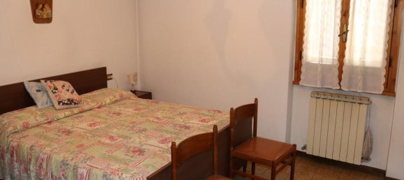 4 rooms Apartment in Montevarchi, Italy No. 230762 15