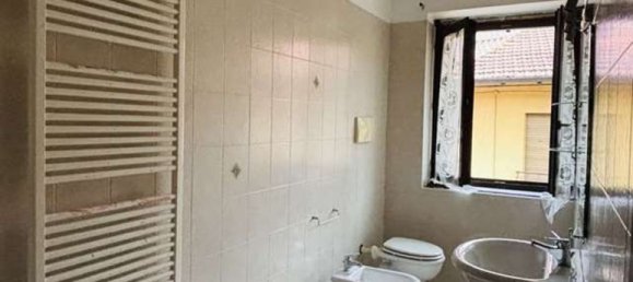 2 Schlafzimmer Wohnung in Cislago, Italy, Nr. 363493 10