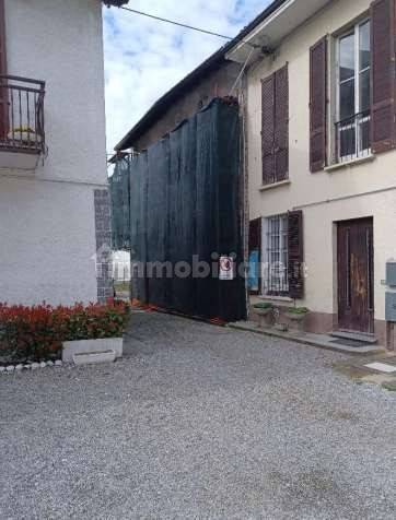 4-salle Appartement à Mariano Comense, Italy No. 297231