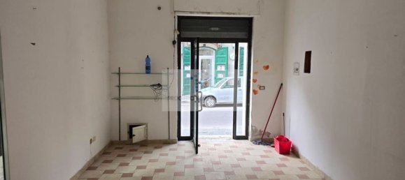 Gewerbliche Immobilie in Floridia, Italy 45m², Nr. 136093 2