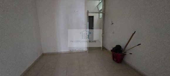 Gewerbliche Immobilie in Floridia, Italy 45m², Nr. 136093 6