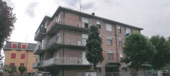 5 rooms Apartment in Rolo, Italy No. 96578 6