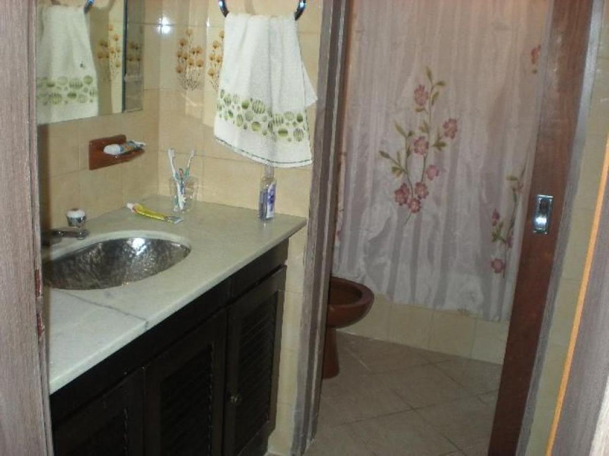 Дом с 2 спальнями в Кильмес, Аргентина № 81525