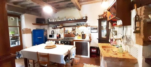 14 rooms House in Sarteano, Italy No. 31620 17