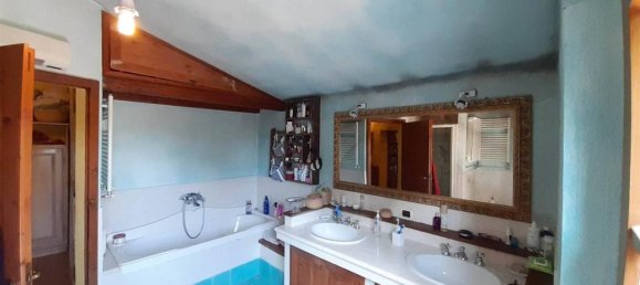 14 rooms House in Sarteano, Italy No. 31620 33