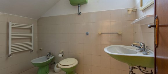 3 rooms House in Borgorose, Italy No. 44700 24