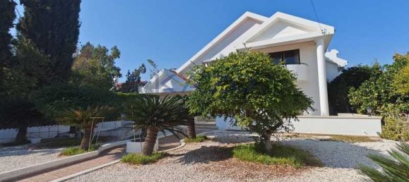 4 bedrooms House in Limassol, Cyprus No. 15600 16