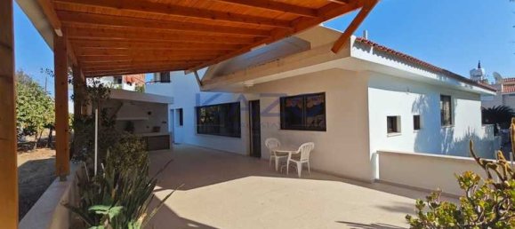 4 bedrooms House in Limassol, Cyprus No. 15600 13