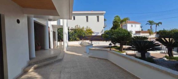 4 bedrooms House in Limassol, Cyprus No. 15600 12